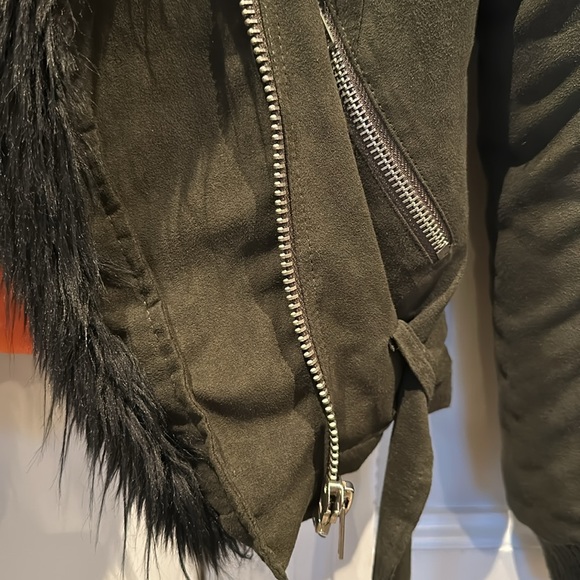 UNIF Amelia Fur Bomber Jacket XS rare - Picture 6 of 6